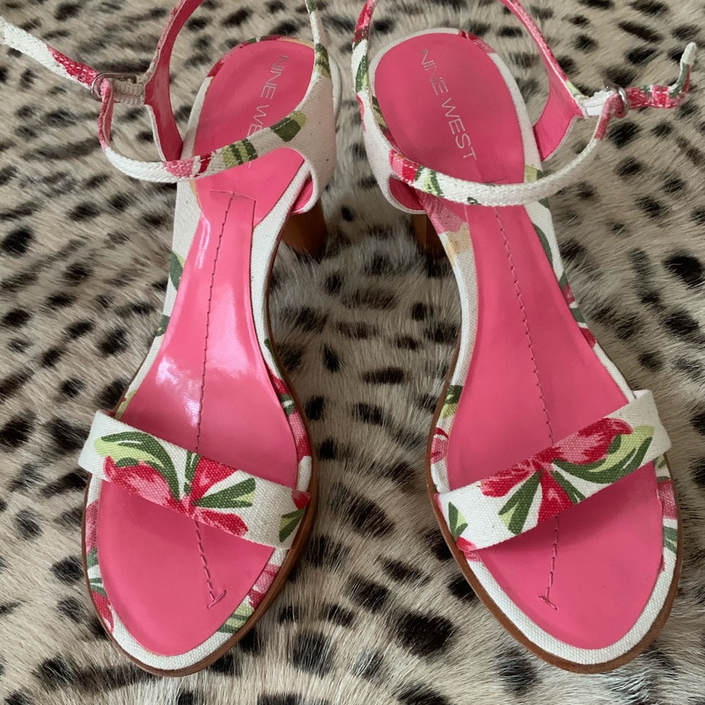 Nine West pink floral sandals